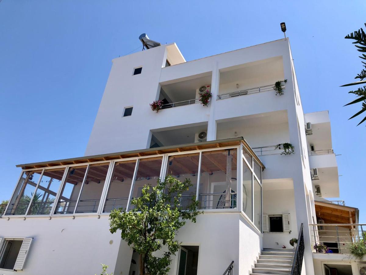 Joni Apartments Ksamil Esterno foto