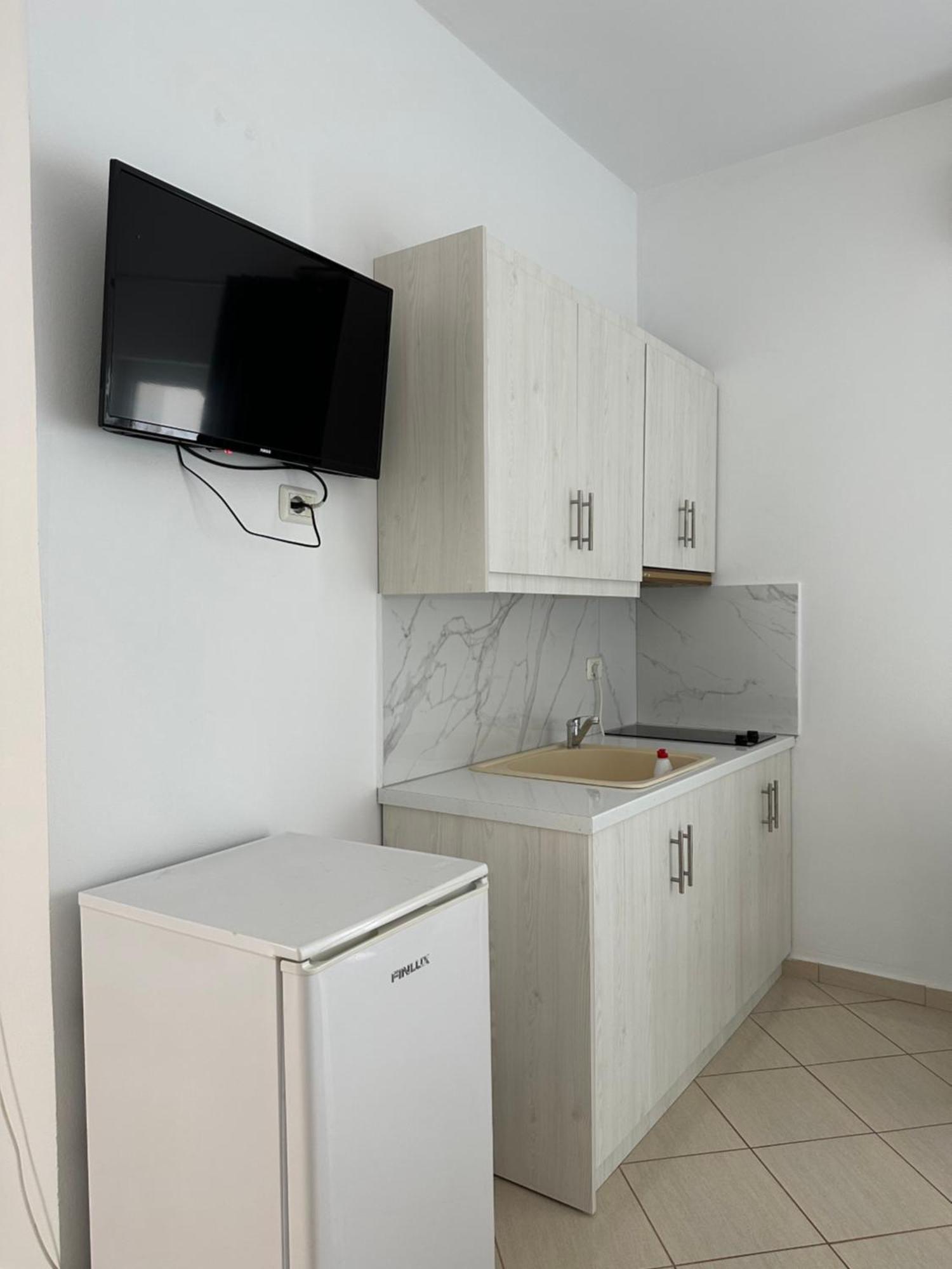Joni Apartments Ksamil Esterno foto