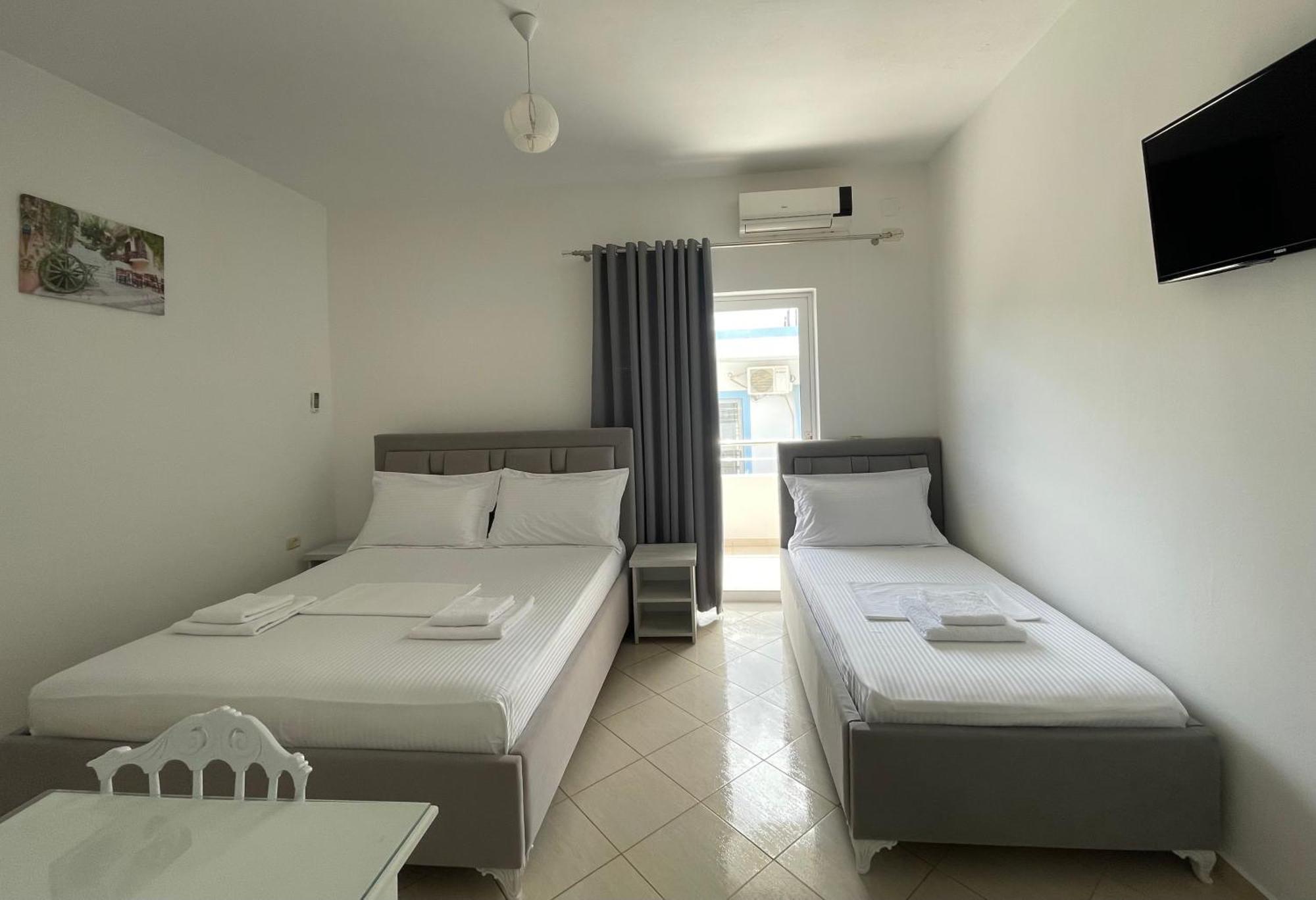 Joni Apartments Ksamil Esterno foto