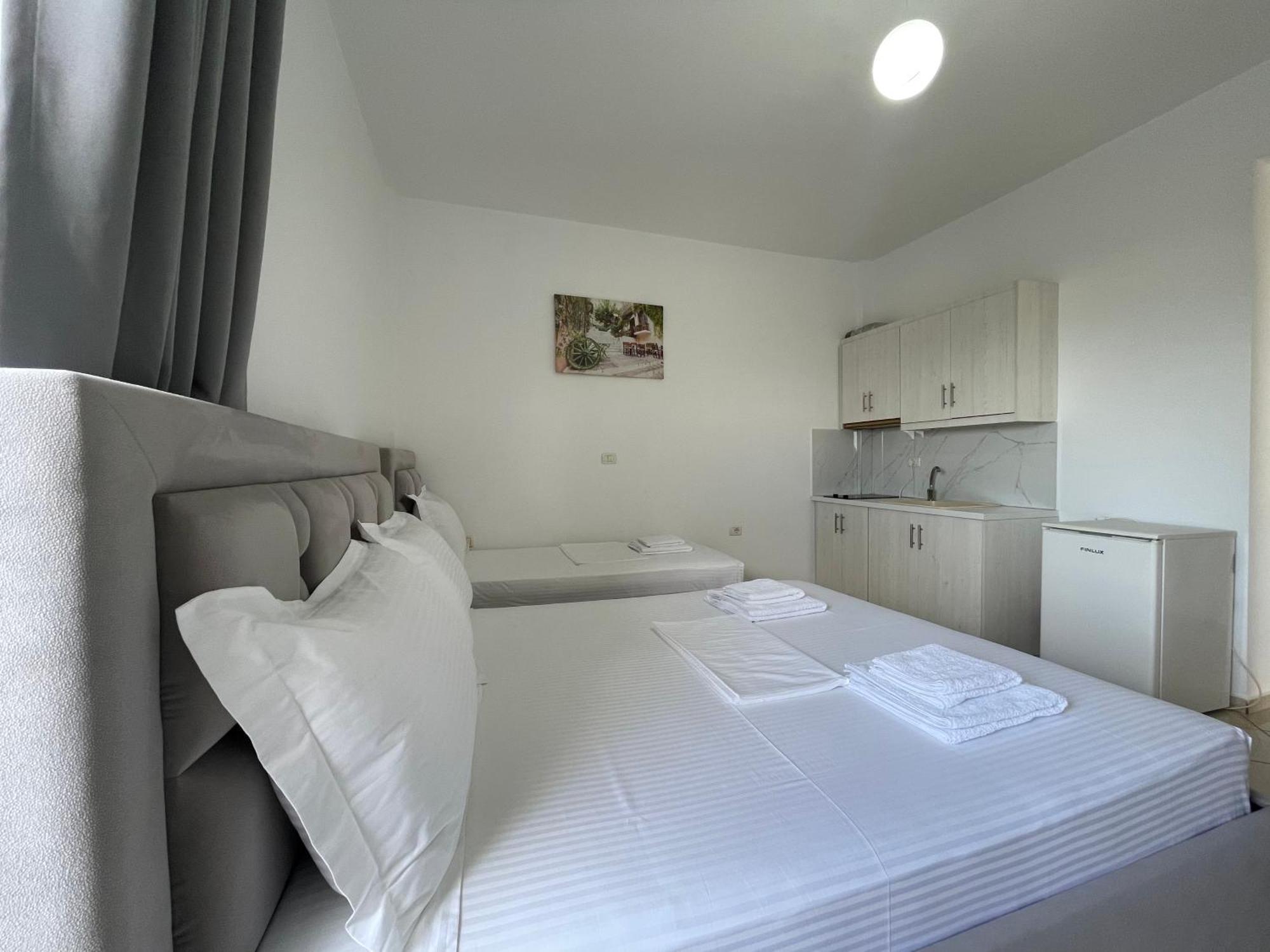Joni Apartments Ksamil Esterno foto