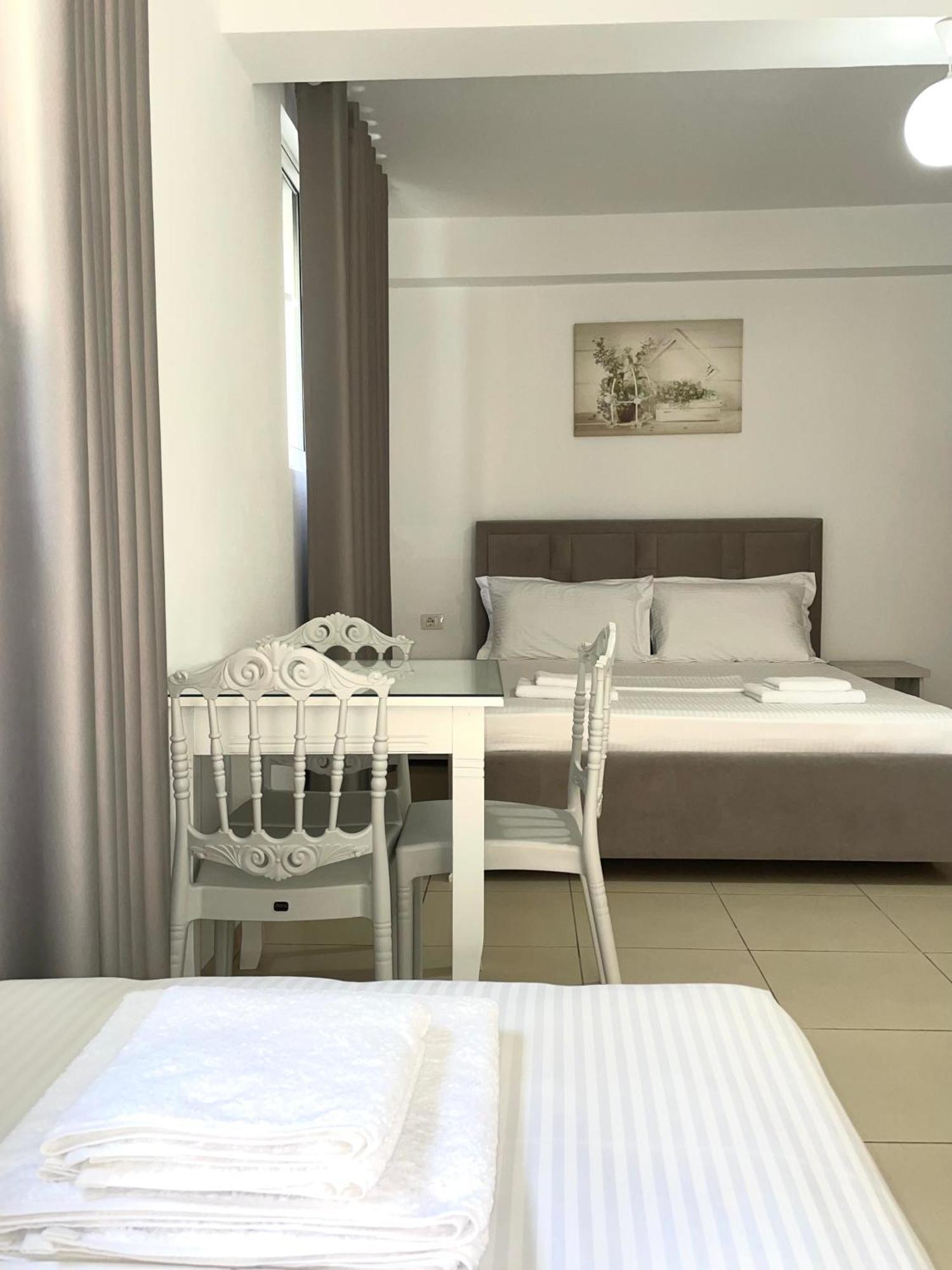 Joni Apartments Ksamil Esterno foto