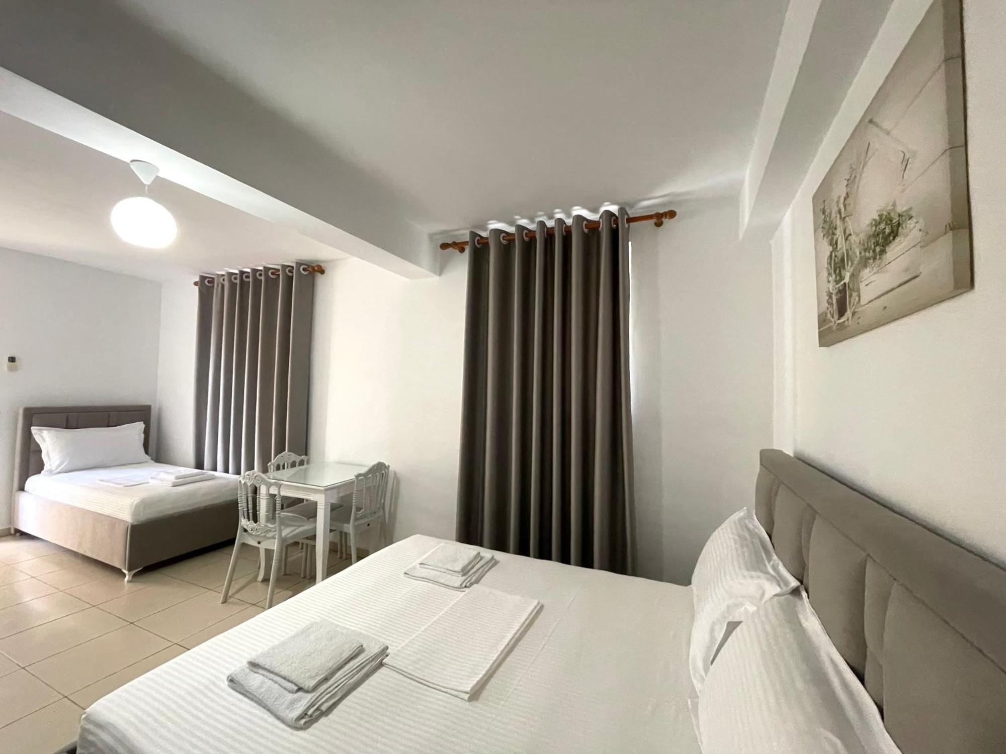 Joni Apartments Ksamil Esterno foto