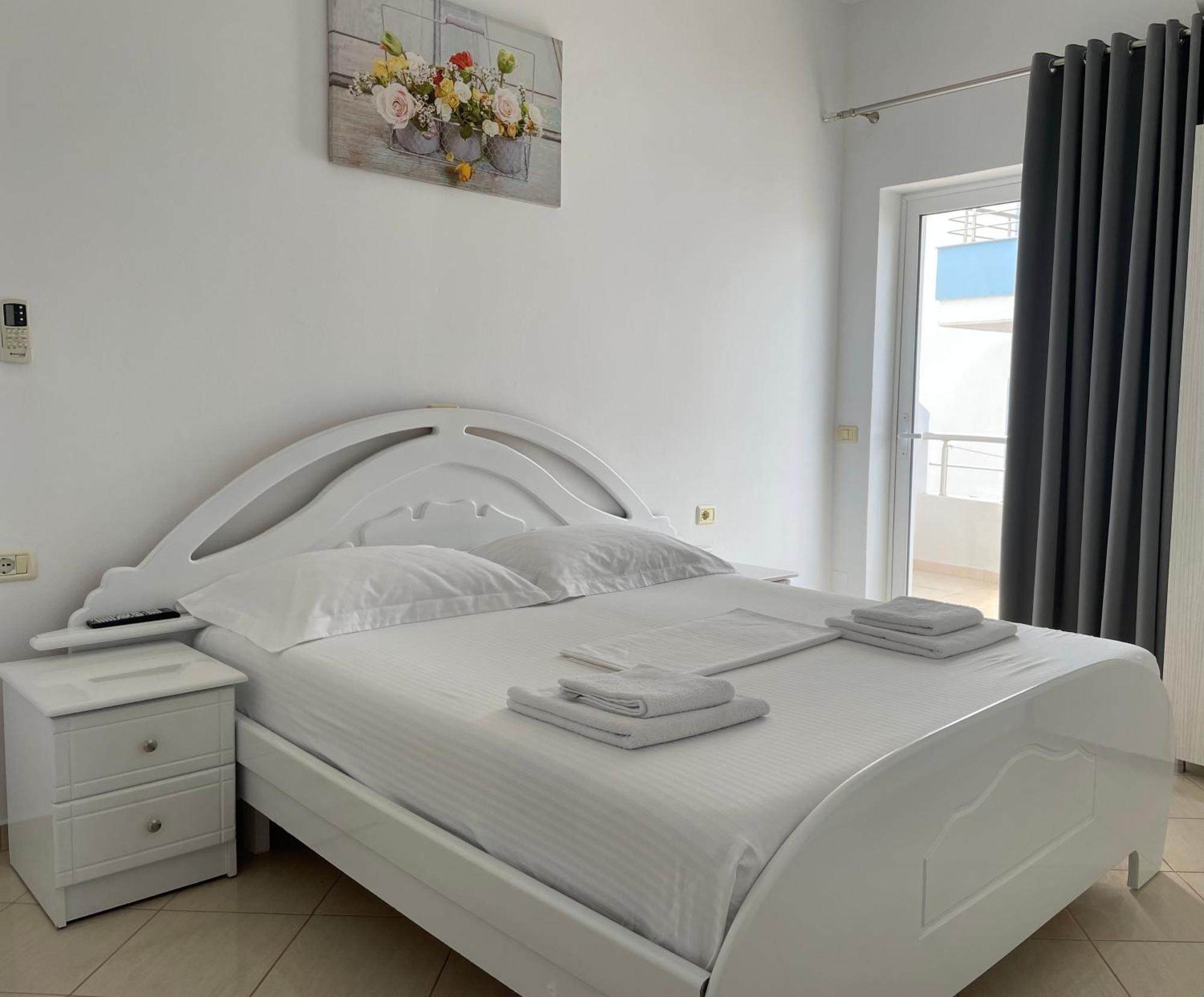 Joni Apartments Ksamil Esterno foto