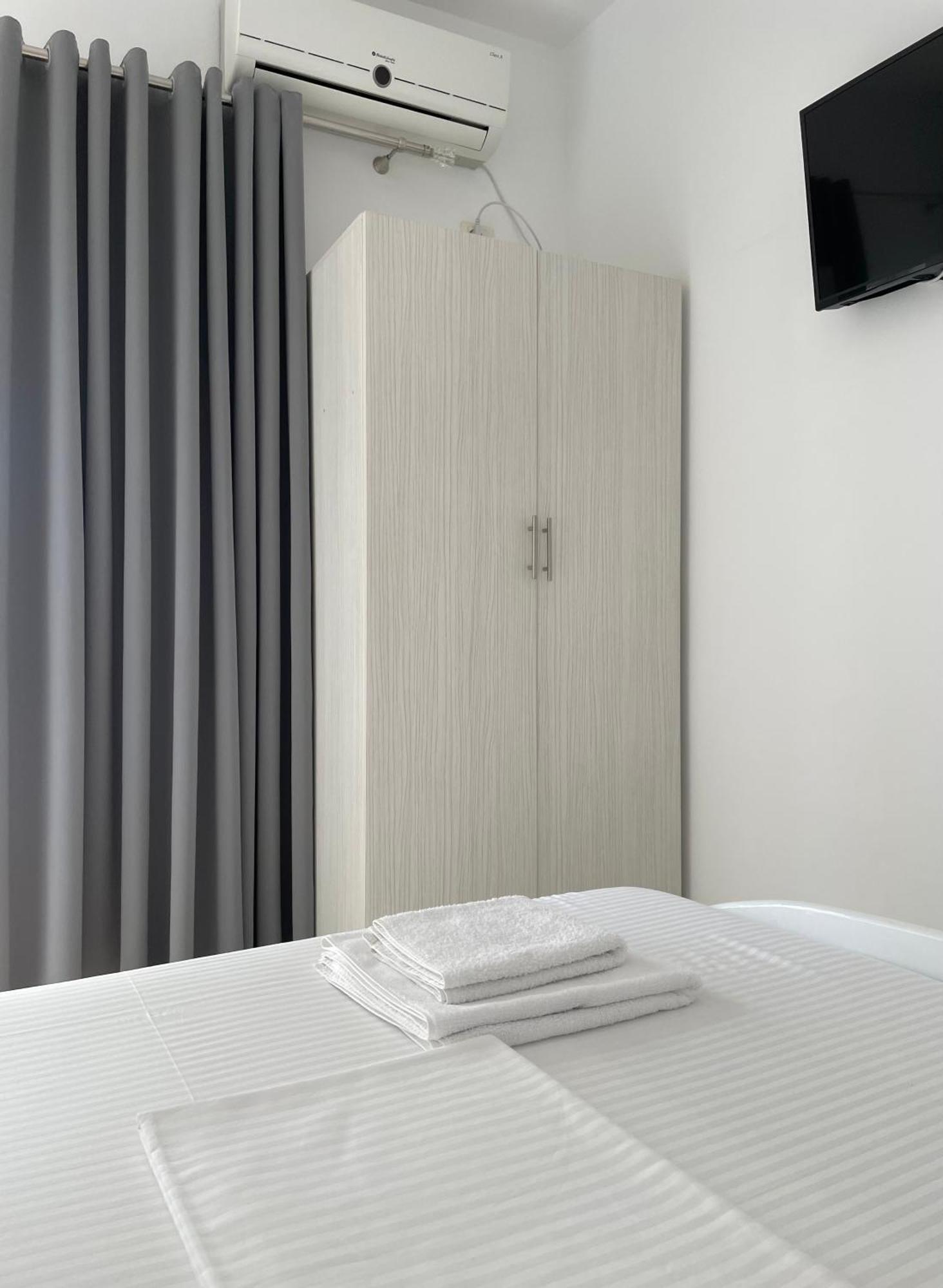 Joni Apartments Ksamil Esterno foto